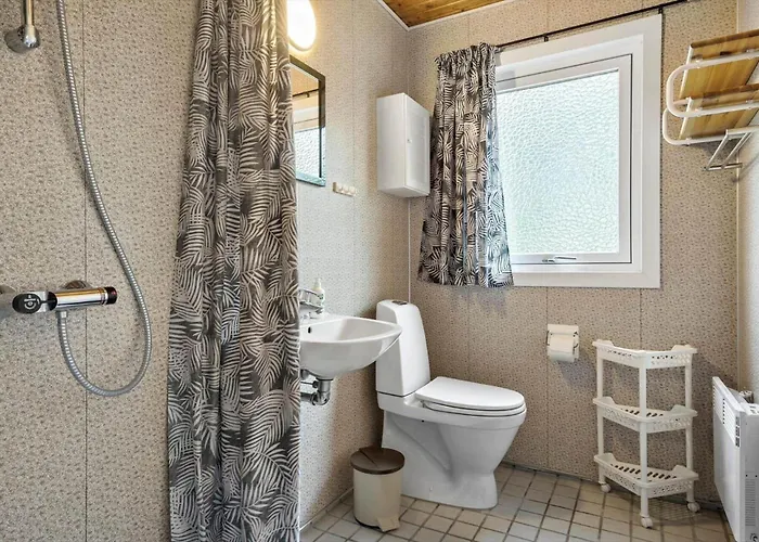 6621-allinge-langebjergvej-9-a بيت للعطل إلينغه